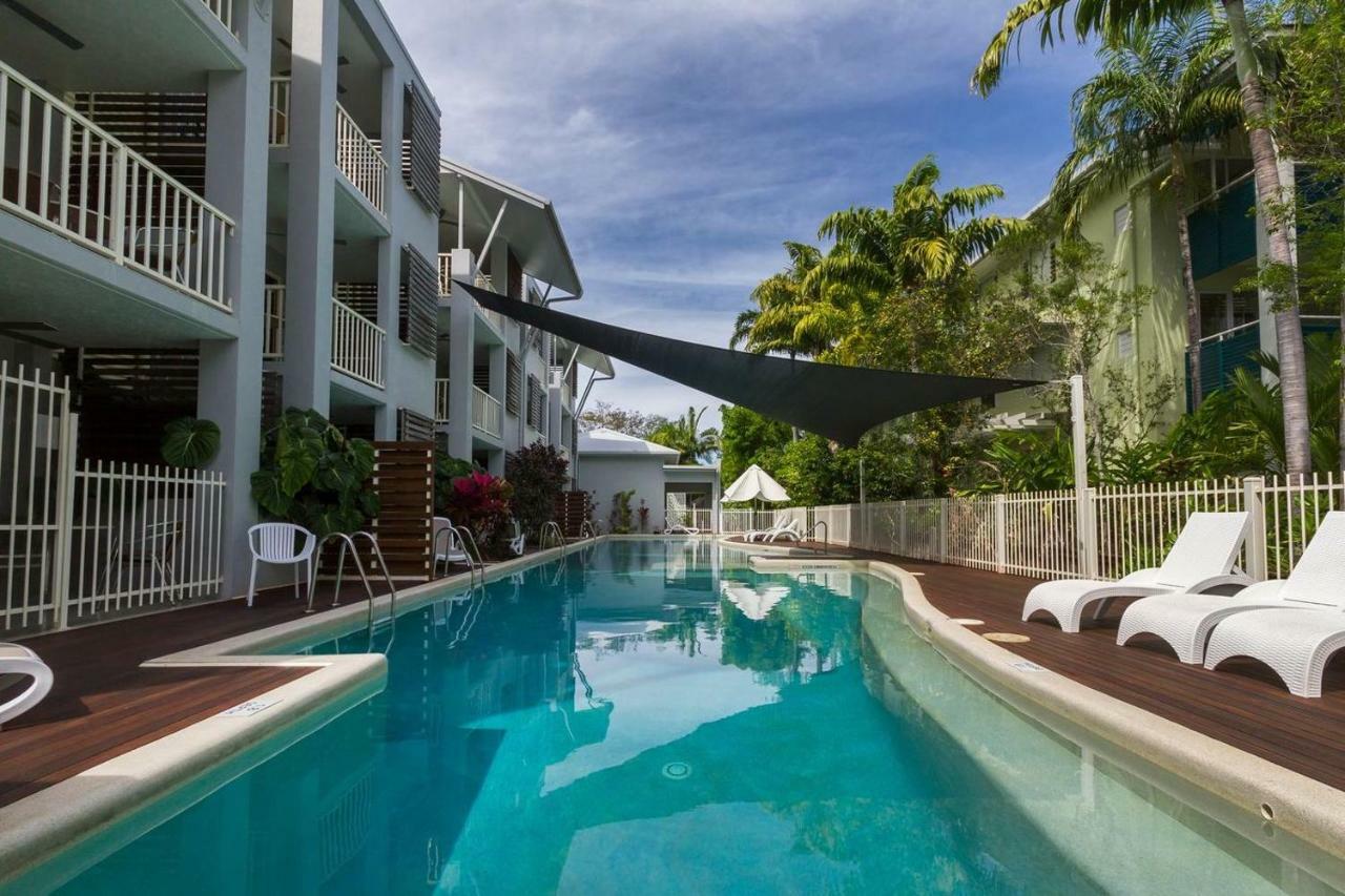 Ferienwohnung 29 Aqua At Aqueous On Port Port Douglas Exterior foto